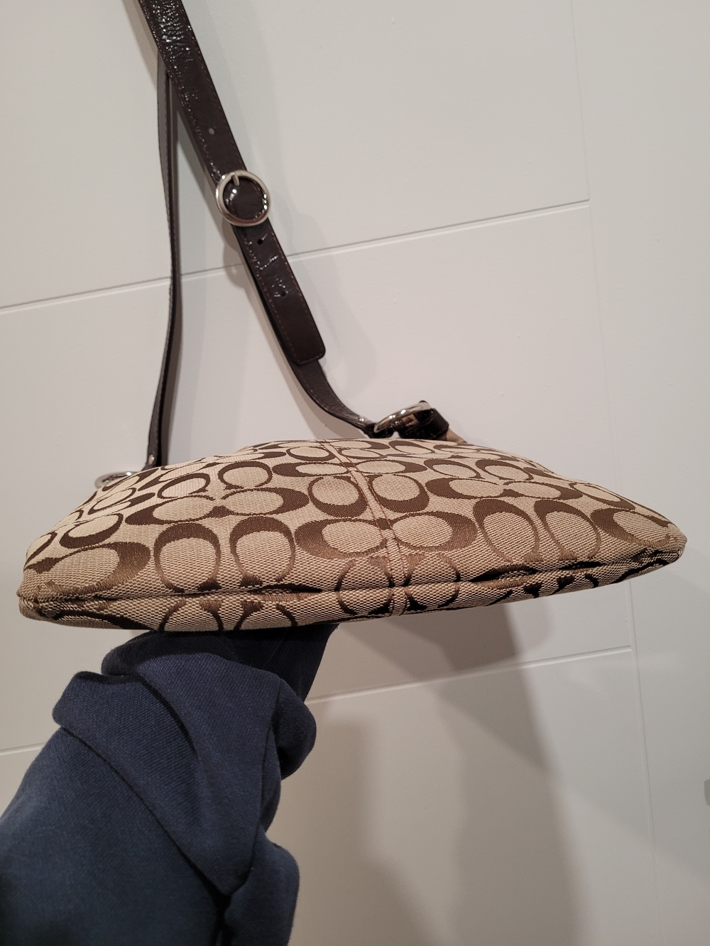 Coach Coco/Chocolate Brown Signature Canvas Classic TurnLock Crossbody Bag - Picture 11 of 11
